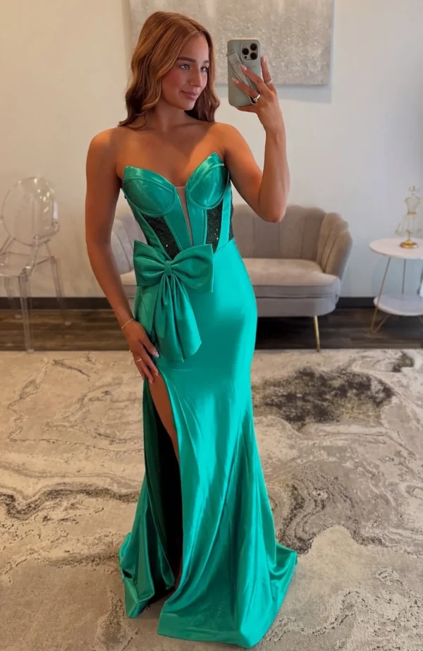 Mermaid Sweetheart Satin Corset Beaded Long Prom Dresses for Women Evening Party