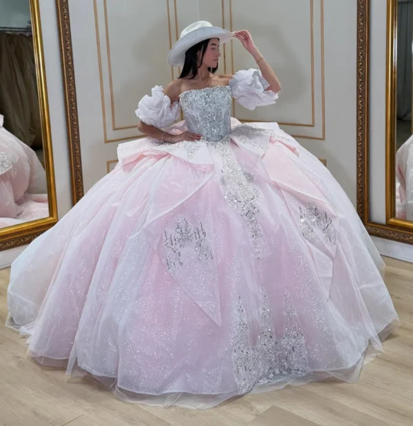 Gorgeous Glittery Tulle Appliqued Quinceanera Dresses Off Shoulder Sweet 16 Party Gowns