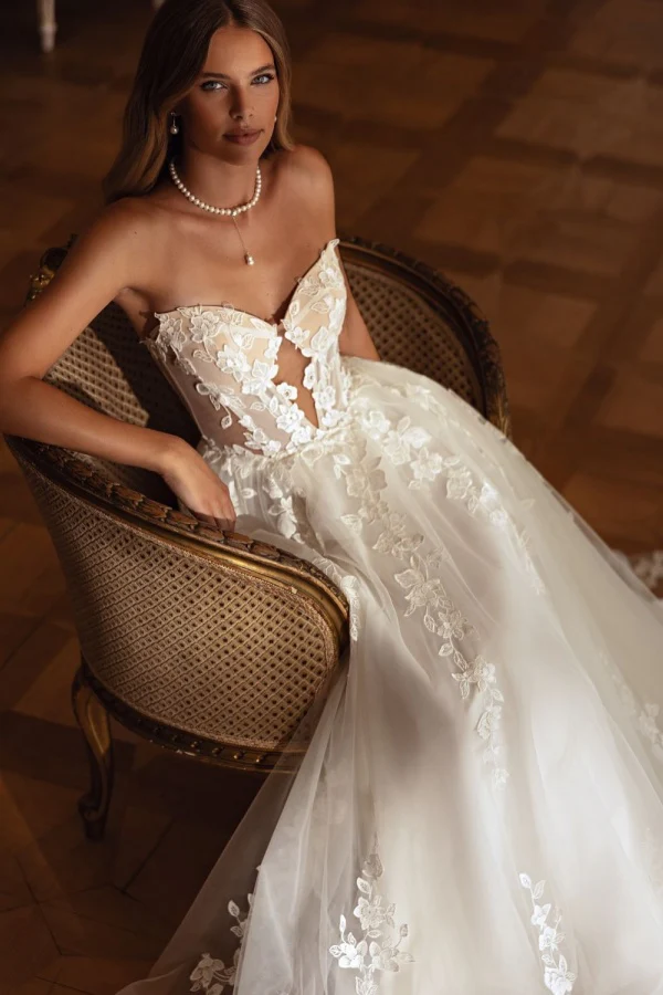 A-Line Strapless Appliques Lace Up Boho Wedding Dress